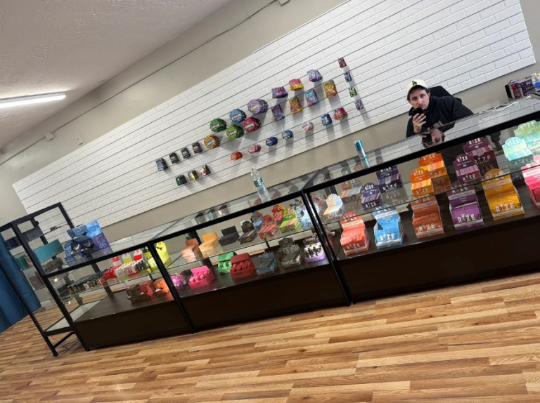 Boutique alternative shop 768x574